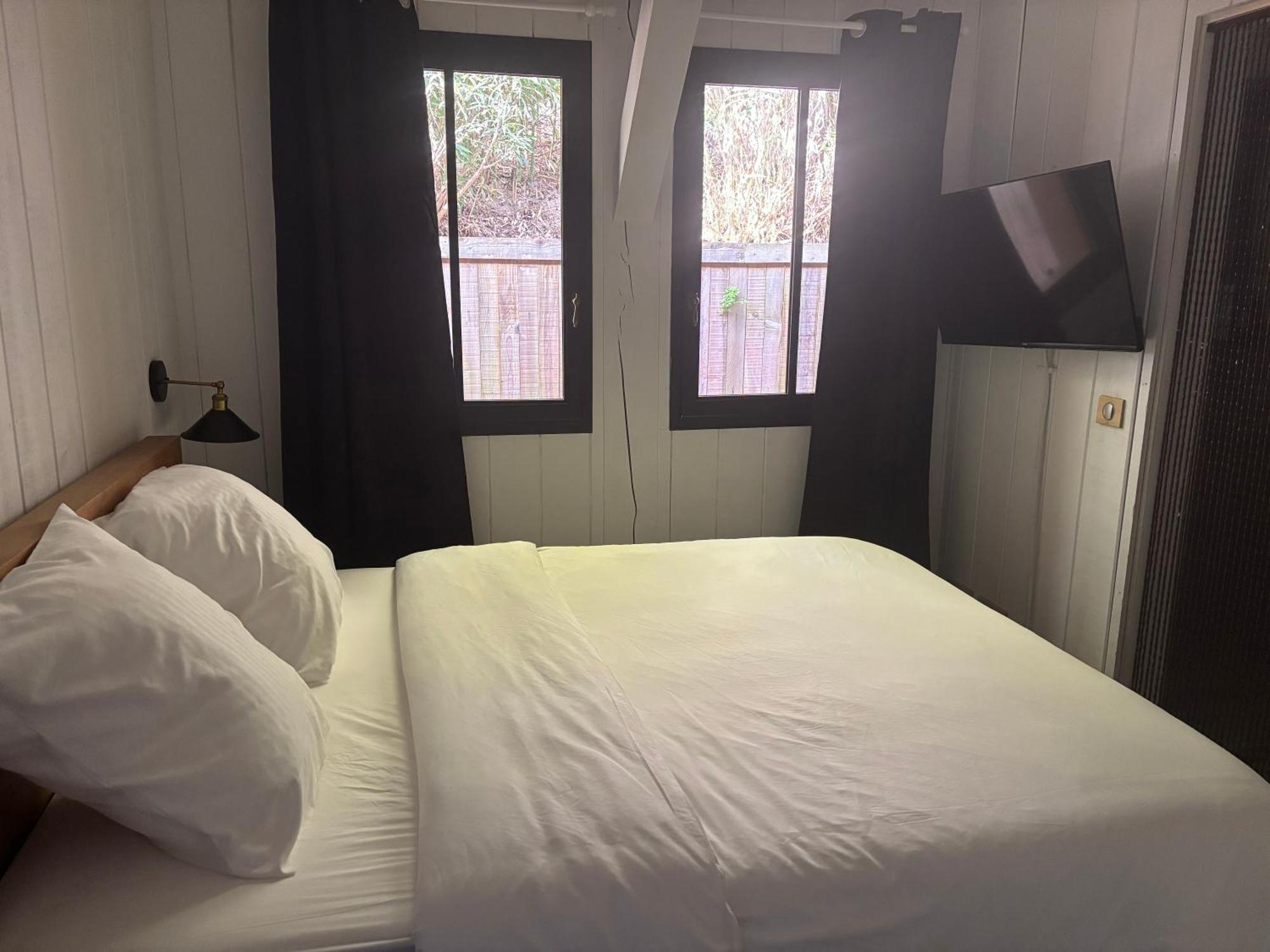 Chambre D'Hotes - Village Petit Piquey Lège-Cap-Ferret Szoba fotó